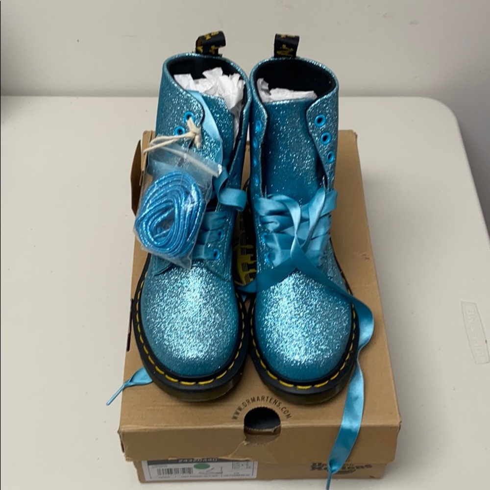Dr. Martens Women's 1460 Pascal Fashion Boot - Picture 2 of 6